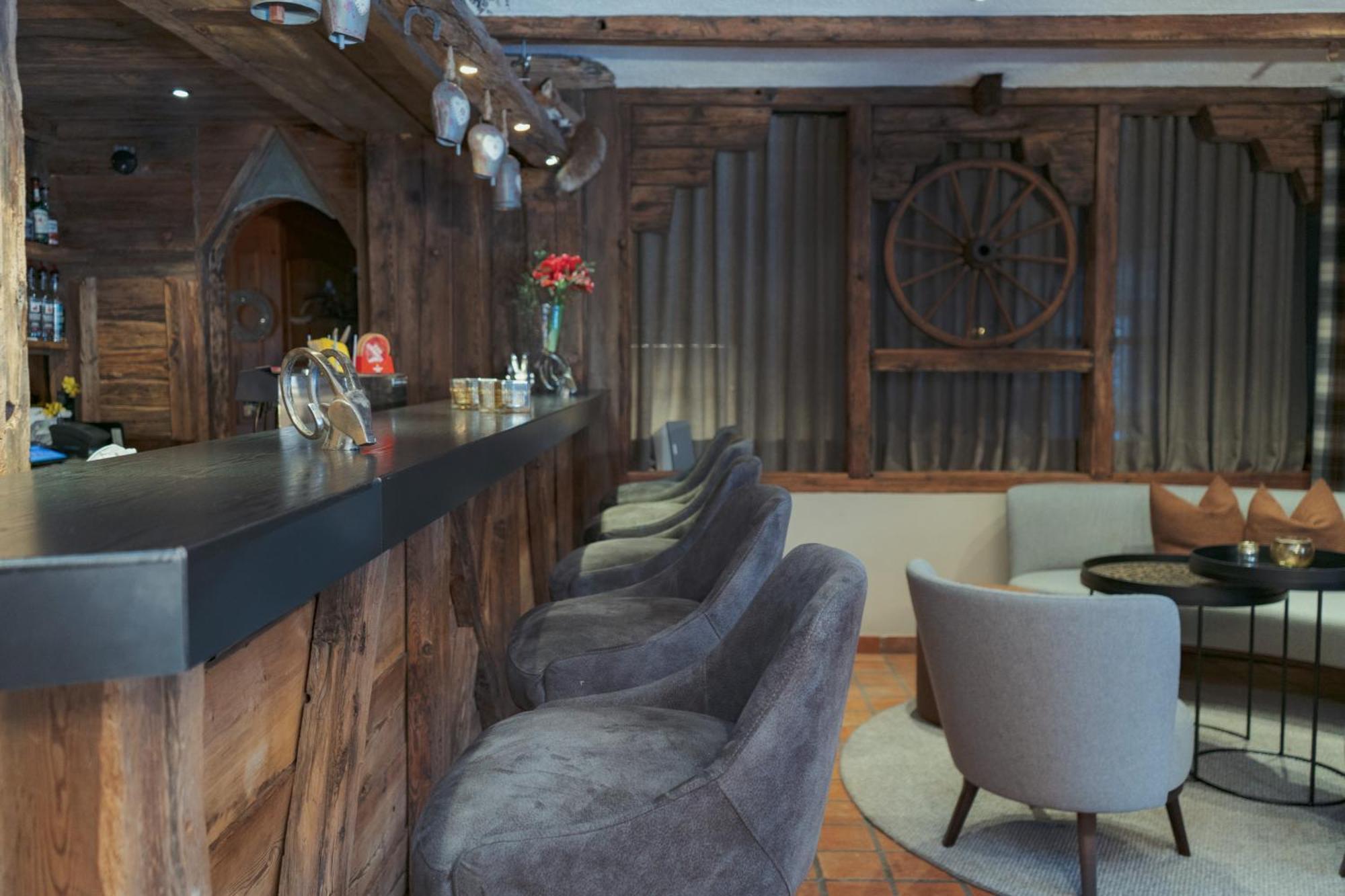 Jaegerhof Serviced Apartements Церматт Екстер'єр фото