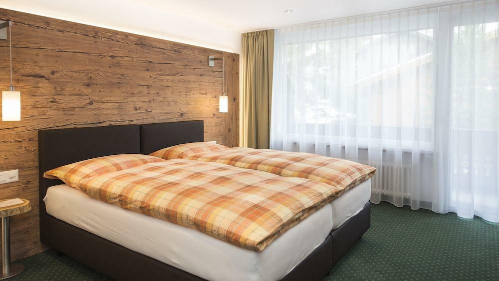Jaegerhof Serviced Apartements Церматт Екстер'єр фото