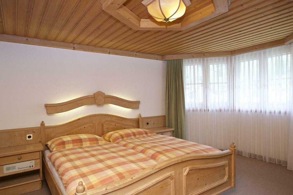 Jaegerhof Serviced Apartements Церматт Екстер'єр фото