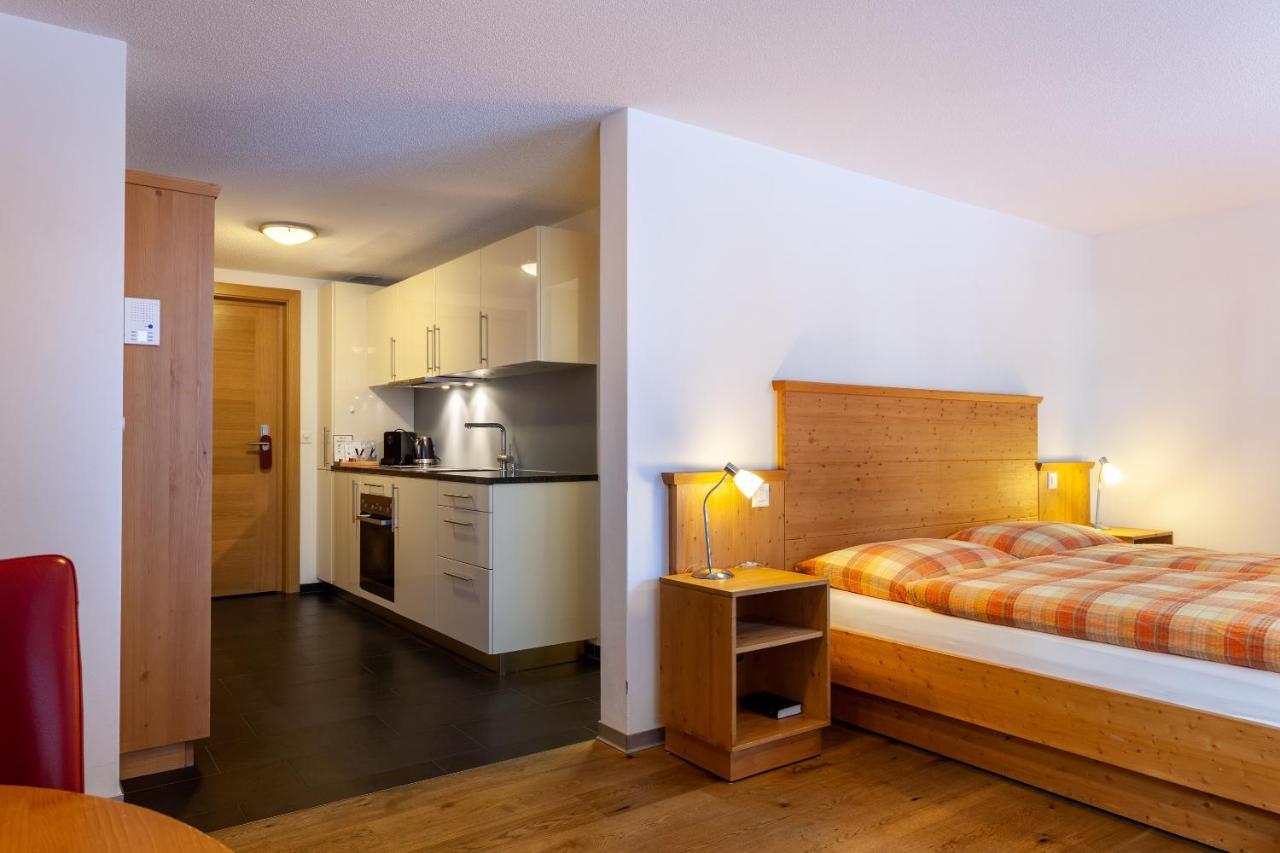 Jaegerhof Serviced Apartements Церматт Екстер'єр фото