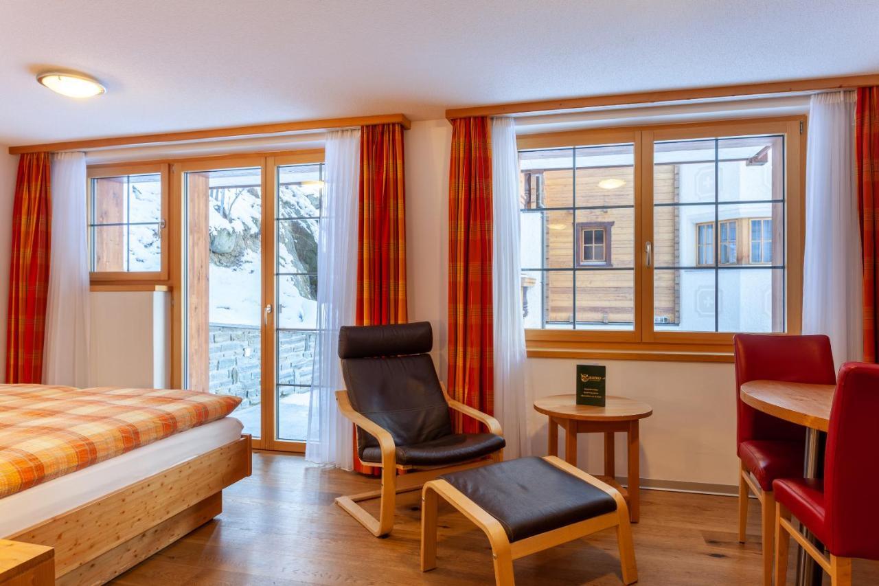 Jaegerhof Serviced Apartements Церматт Екстер'єр фото