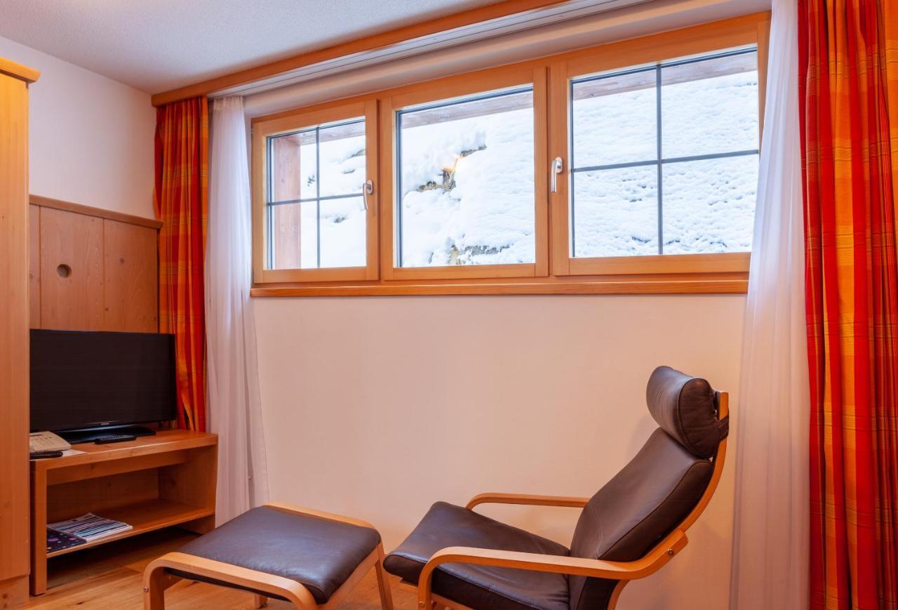 Jaegerhof Serviced Apartements Церматт Екстер'єр фото